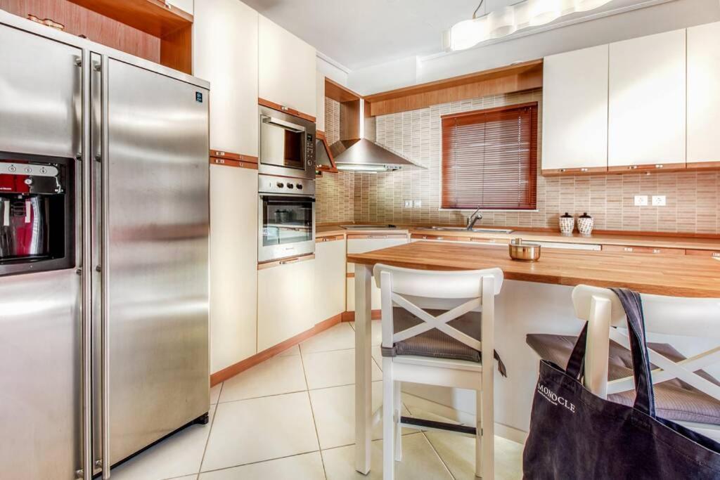 Spacious Apartment In Glyfada Close To The Sea Athene Buitenkant foto